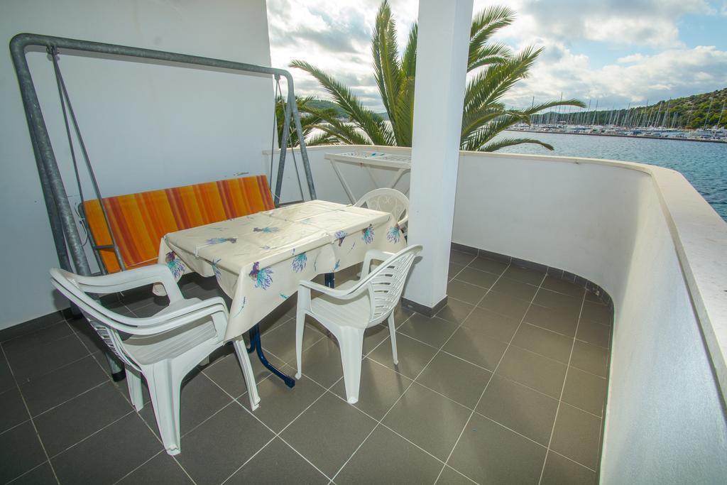 Apartments Jerkunica روغوزنيكا الغرفة الصورة