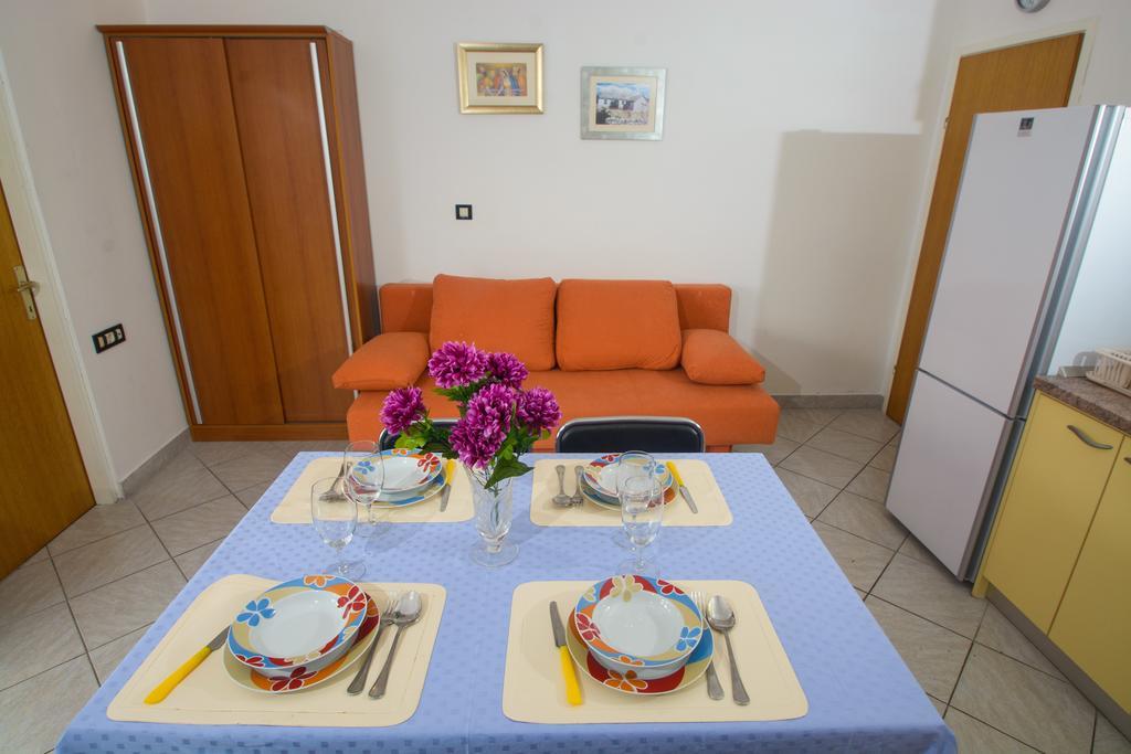 Apartments Jerkunica روغوزنيكا الغرفة الصورة