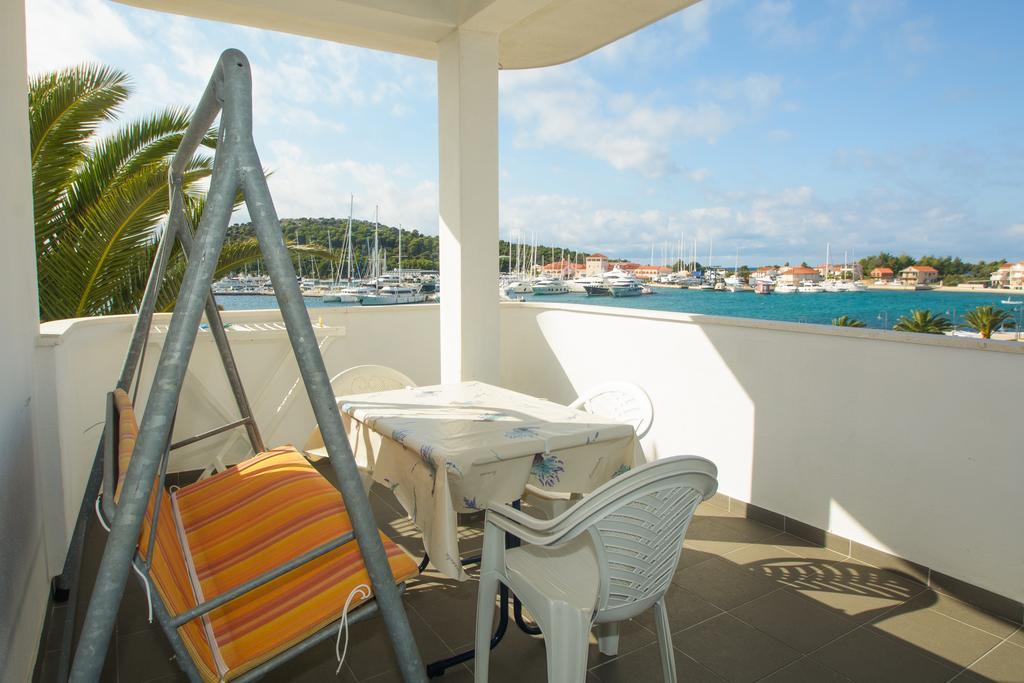 Apartments Jerkunica روغوزنيكا الغرفة الصورة